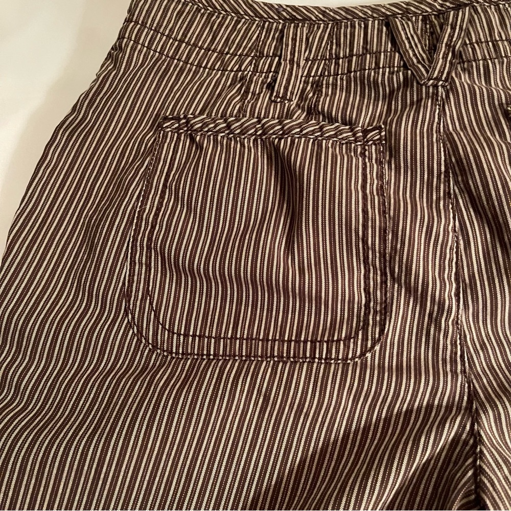 Liz Claiborne Womens Brown Pinstripe Bermuda Cargo Shorts Size 8 Slone